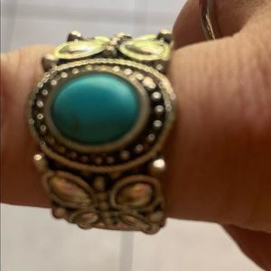 Stretch silver tone turquoise style ring